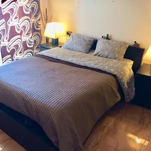 https://la-nogalera-boutique.1costadelsol.com